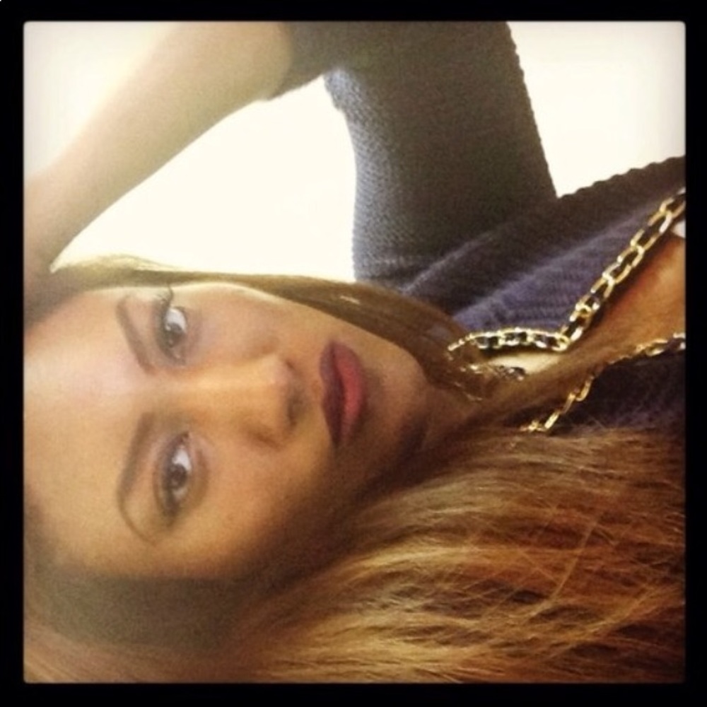 Meet your Posher, Raquel